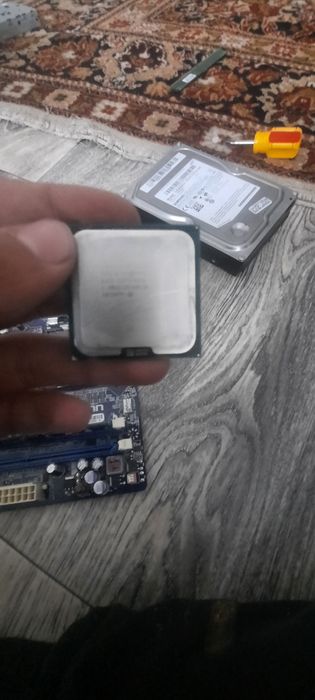 Прдам мать и прц + жостеидиск на 500G + 2палши аператефки по 1   G