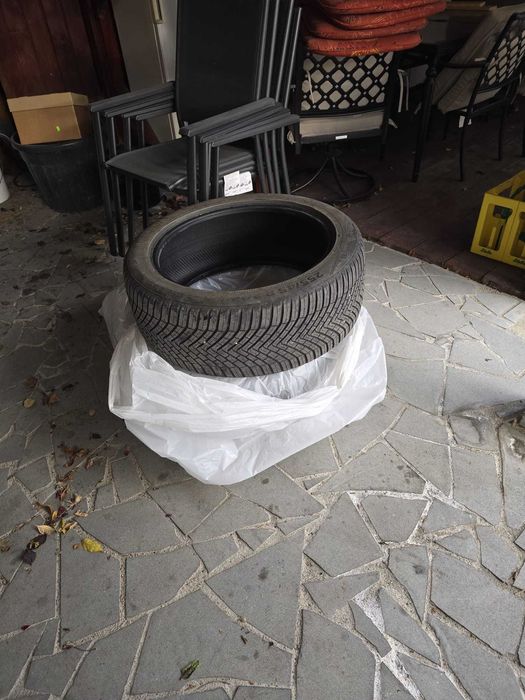 Vand 2 buc cauciucuri 255 45 R20 W XL, Continental M+S, 7-8 mm