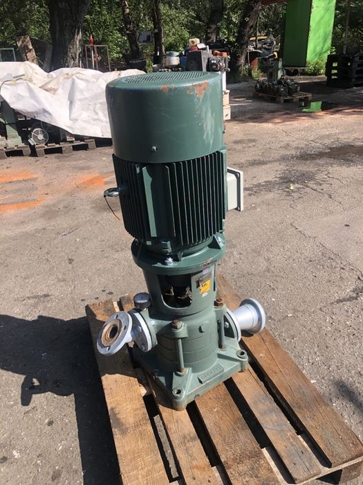 Вертикална помпа за вода