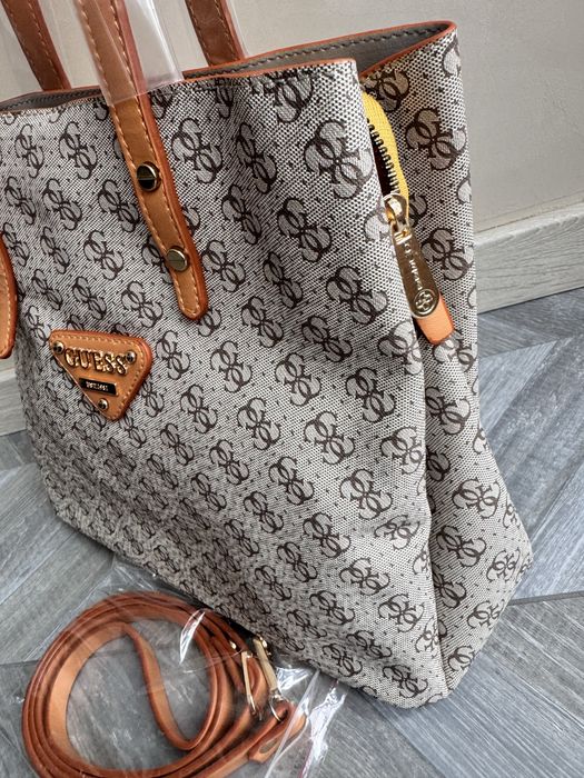 Нова дамска чанта Guess или U.S. POLO