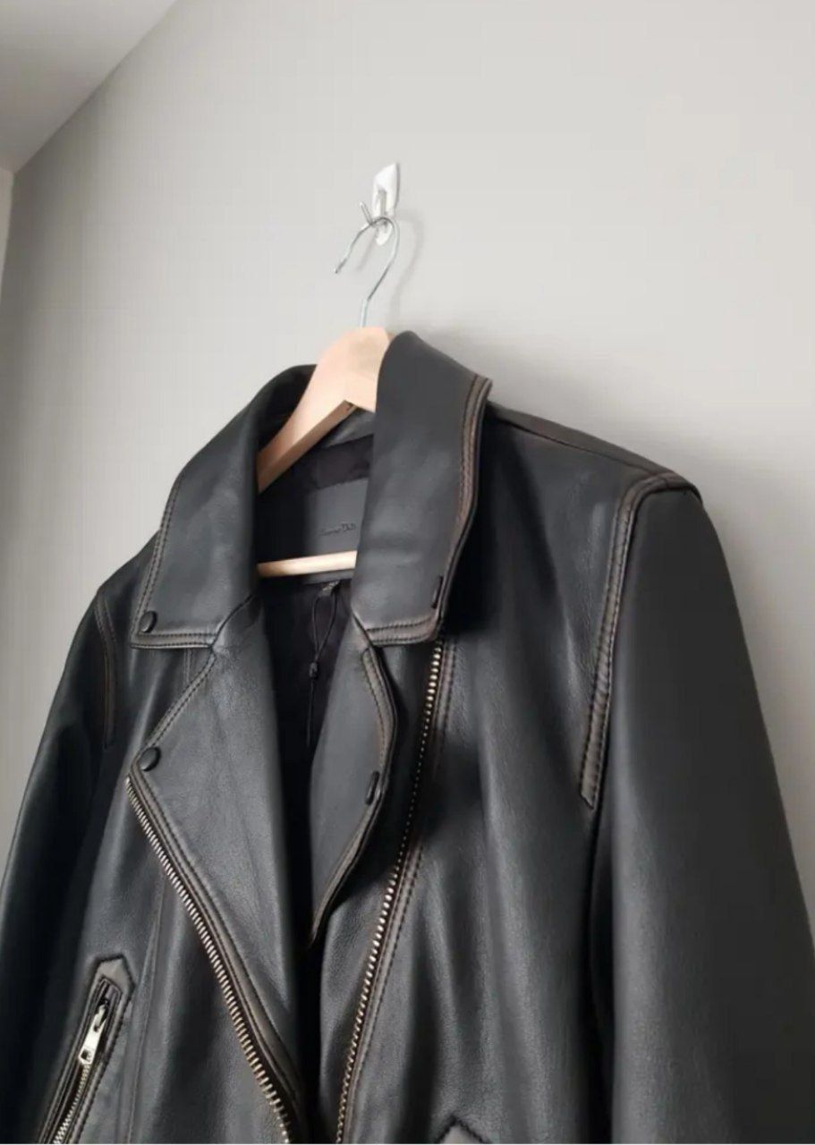 Кожаная куртка, женская 
Massimo Dutti 
Натуральная кожа
Утепленная 
В
