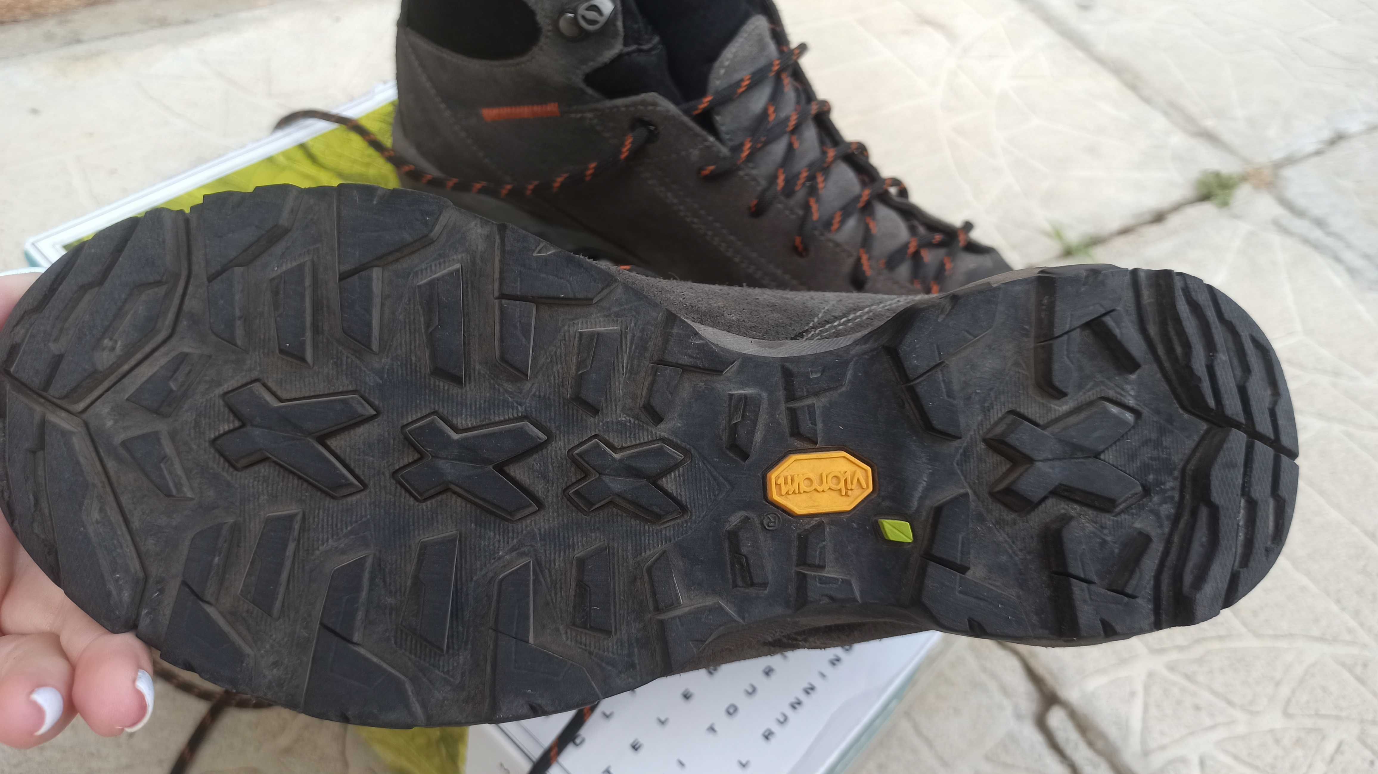 Дамски туристически обувки Scarpa mojito hike gtx