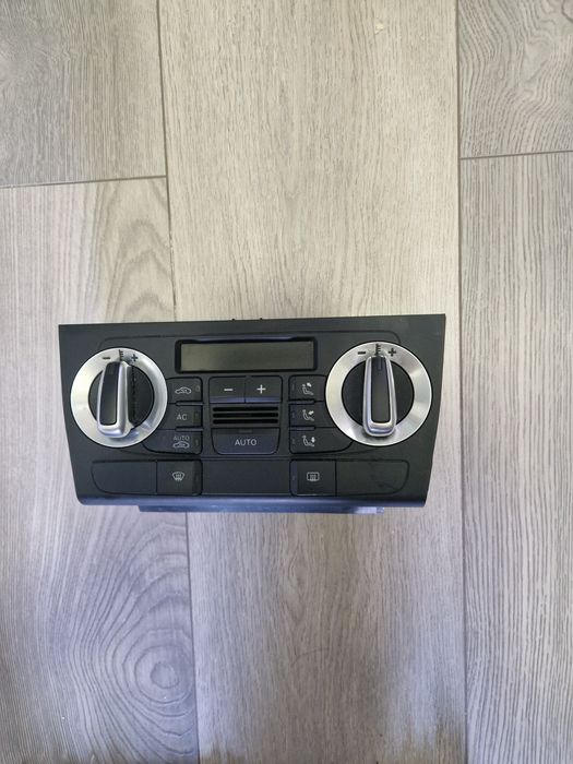 Panou clima Audi A3 8P / O77I46I478