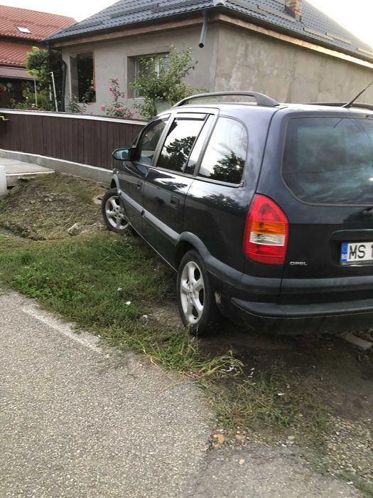 Opel Zafira 1.8 125 cai