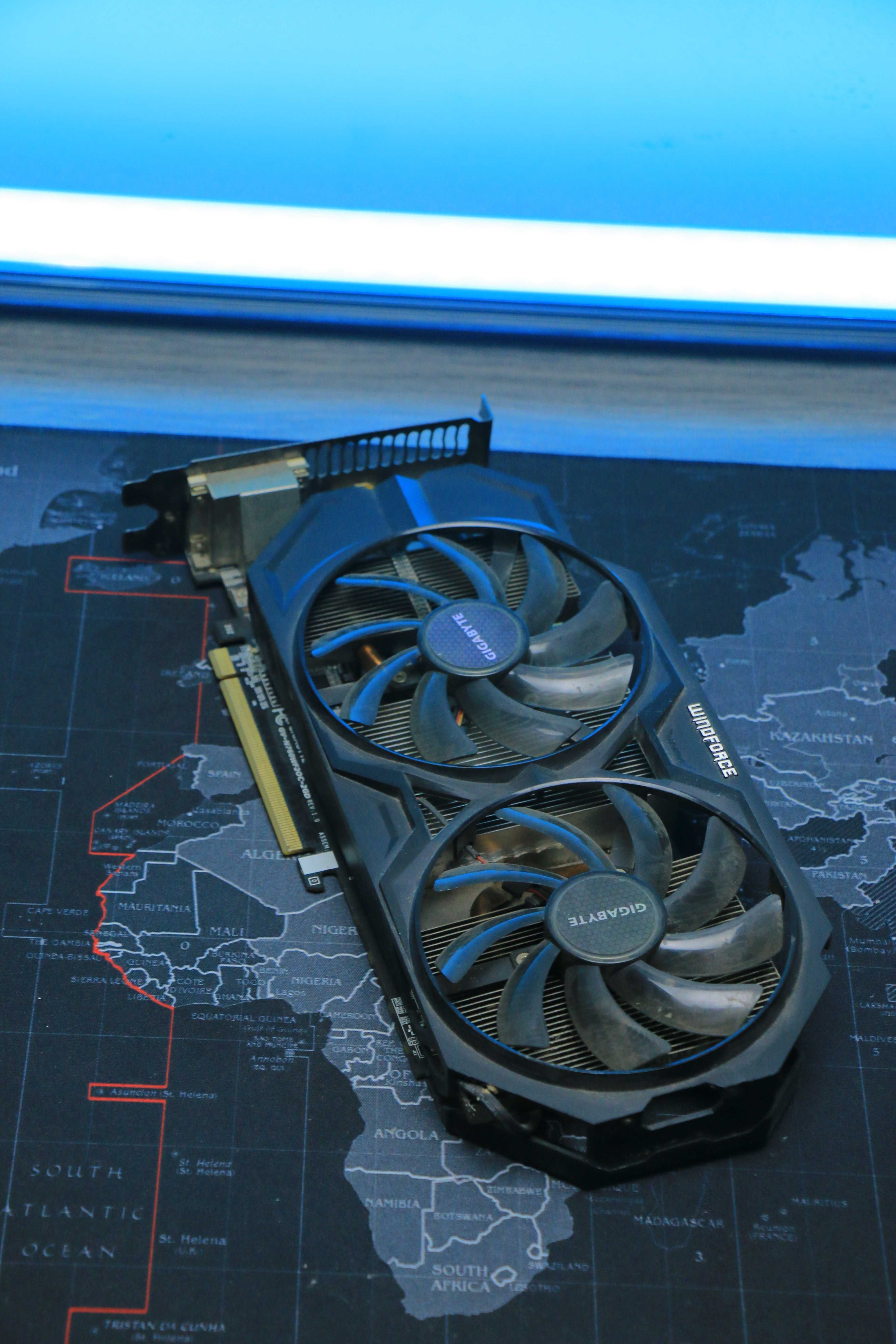 Zapchast yoki remontga Gigabyte GTX760 2GB
