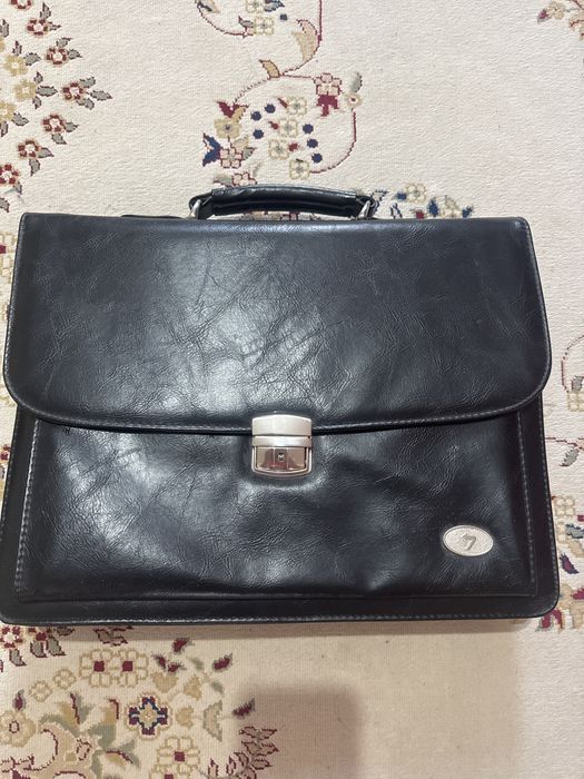 Продам дипломат-портфель