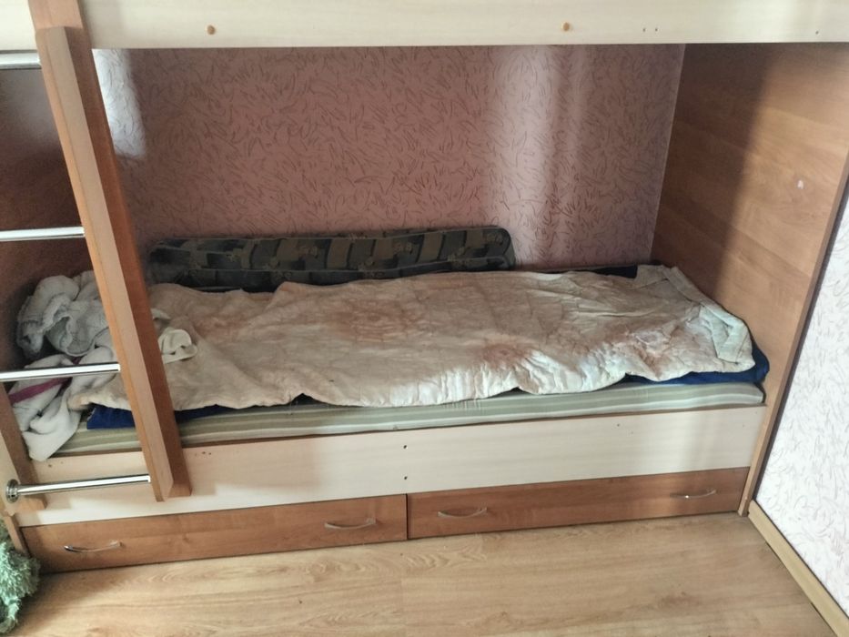 Продам не дорого детский кровать