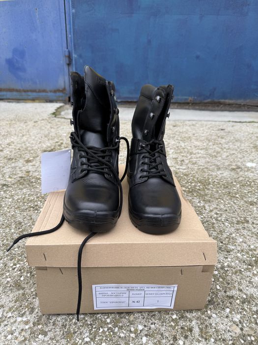 Зимни полицейски кубинки