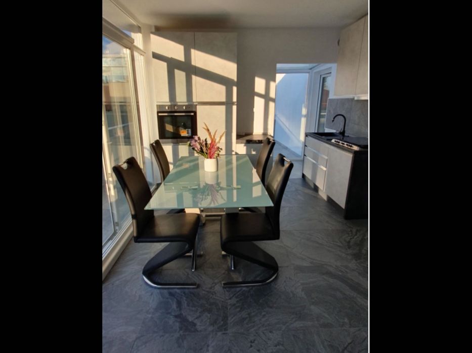Duplex în vilă piața Victoriei 2+3+terasa intrări separate