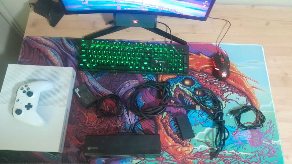 Xbox ONE S 1TB+Kinect Sensor+Jocuri+Statie de incarcare