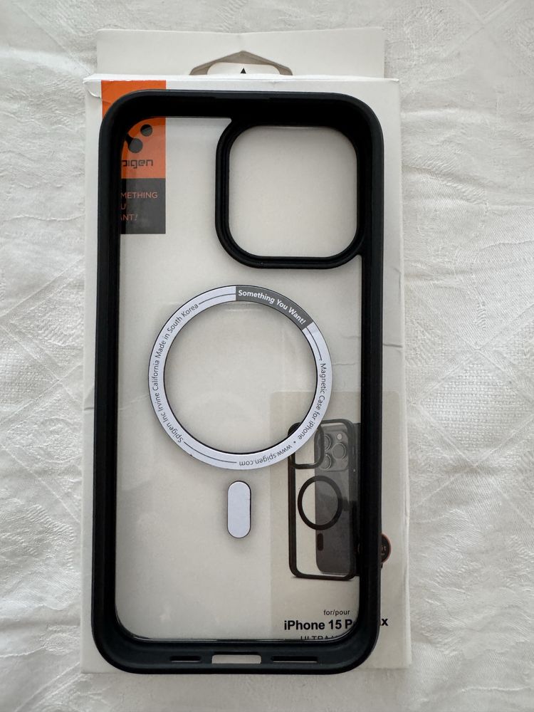 Husa Spigen Ultra Hybrid iPhone 15 Pro Max