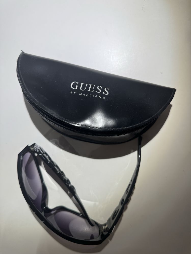Слънчеви очила Guess