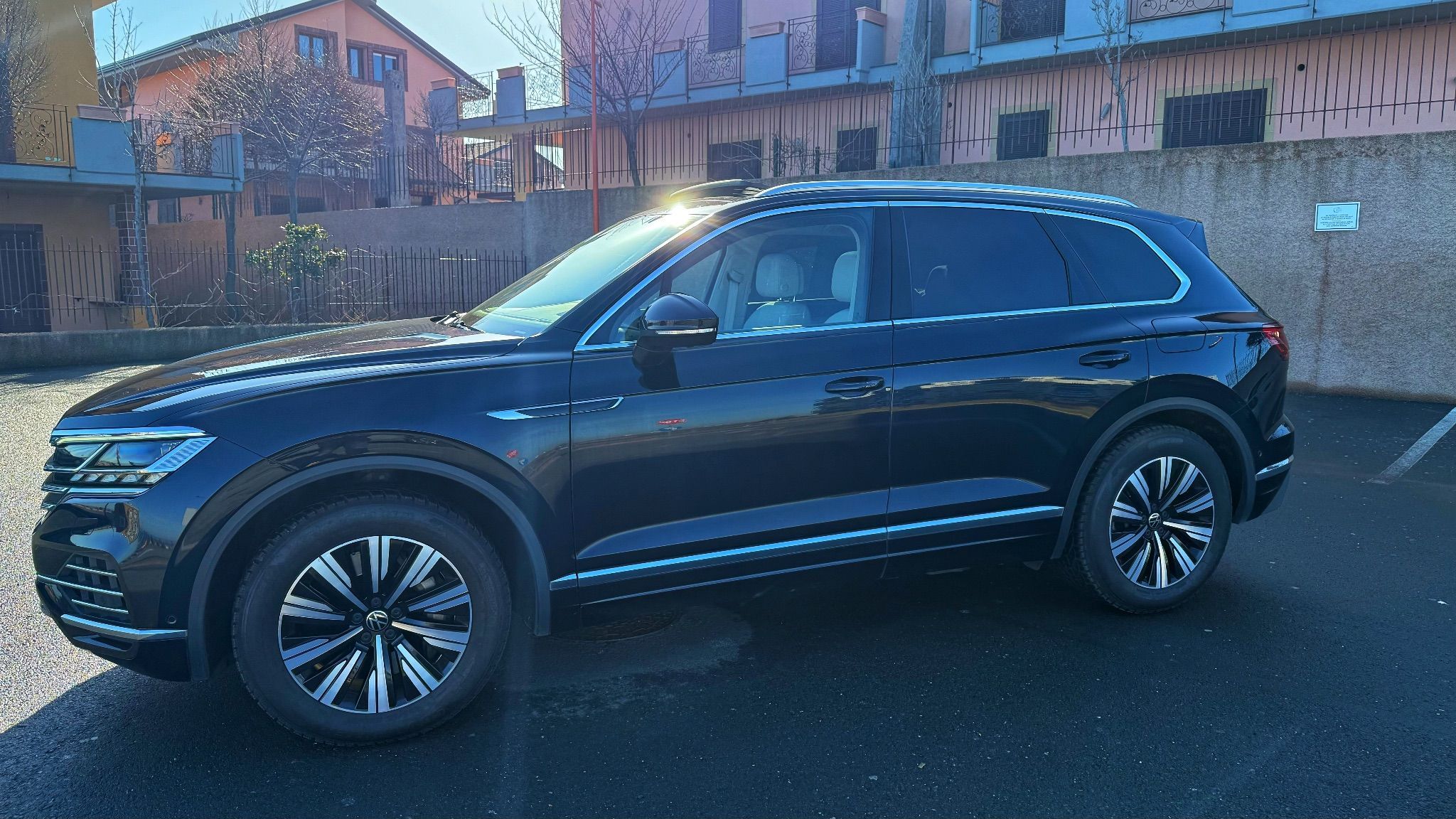 Volkswagen Touareg 3.0 V6 TSI PHEV // 2021