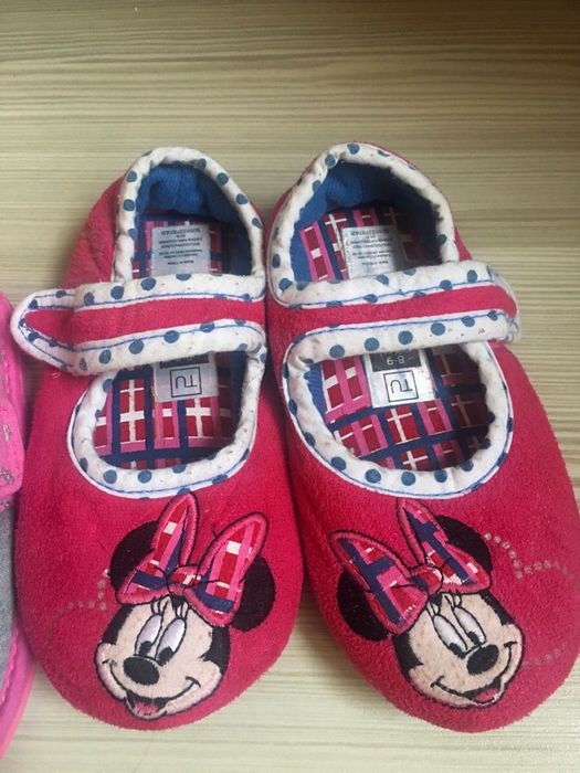 Papuci casa/gradi Disney Minnie Peppa Kitty 8uk noi