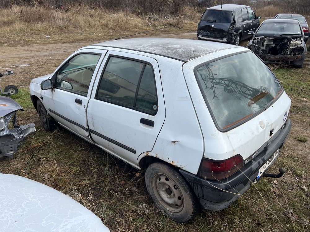 Renault Clio 1.2 , Рено Клио 1.2 карбуратор На Части !!!