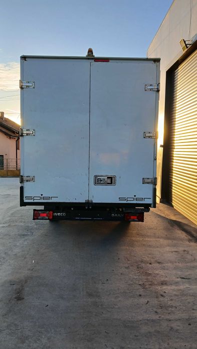 Камион фургон IVECO Daily 35S15