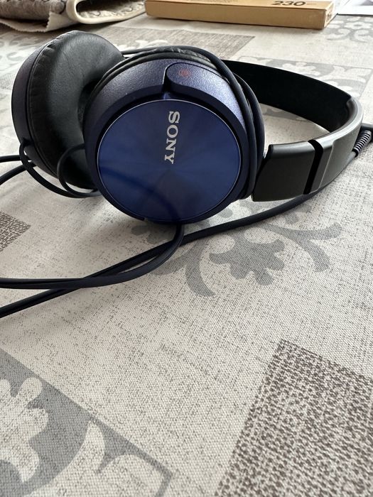 Продам наушники новые. Японские оригинал. Привезли с  Токио.