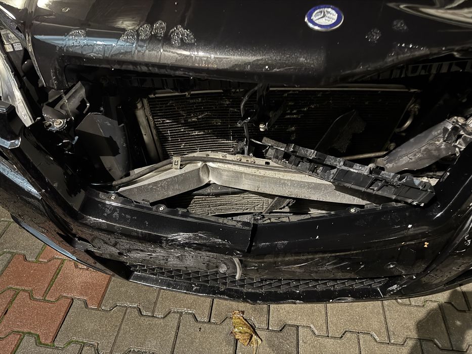 Mercedes GLK 2011 , lovit , 2.2 diesel 170 cp , vand sau schimb