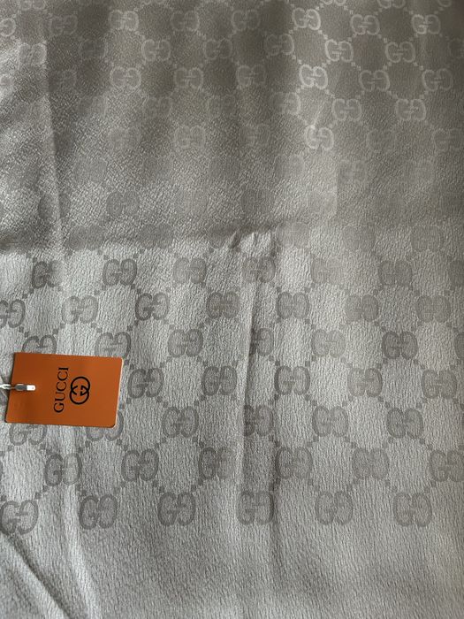 Марков правоъгълен дълъг шал Gucci
