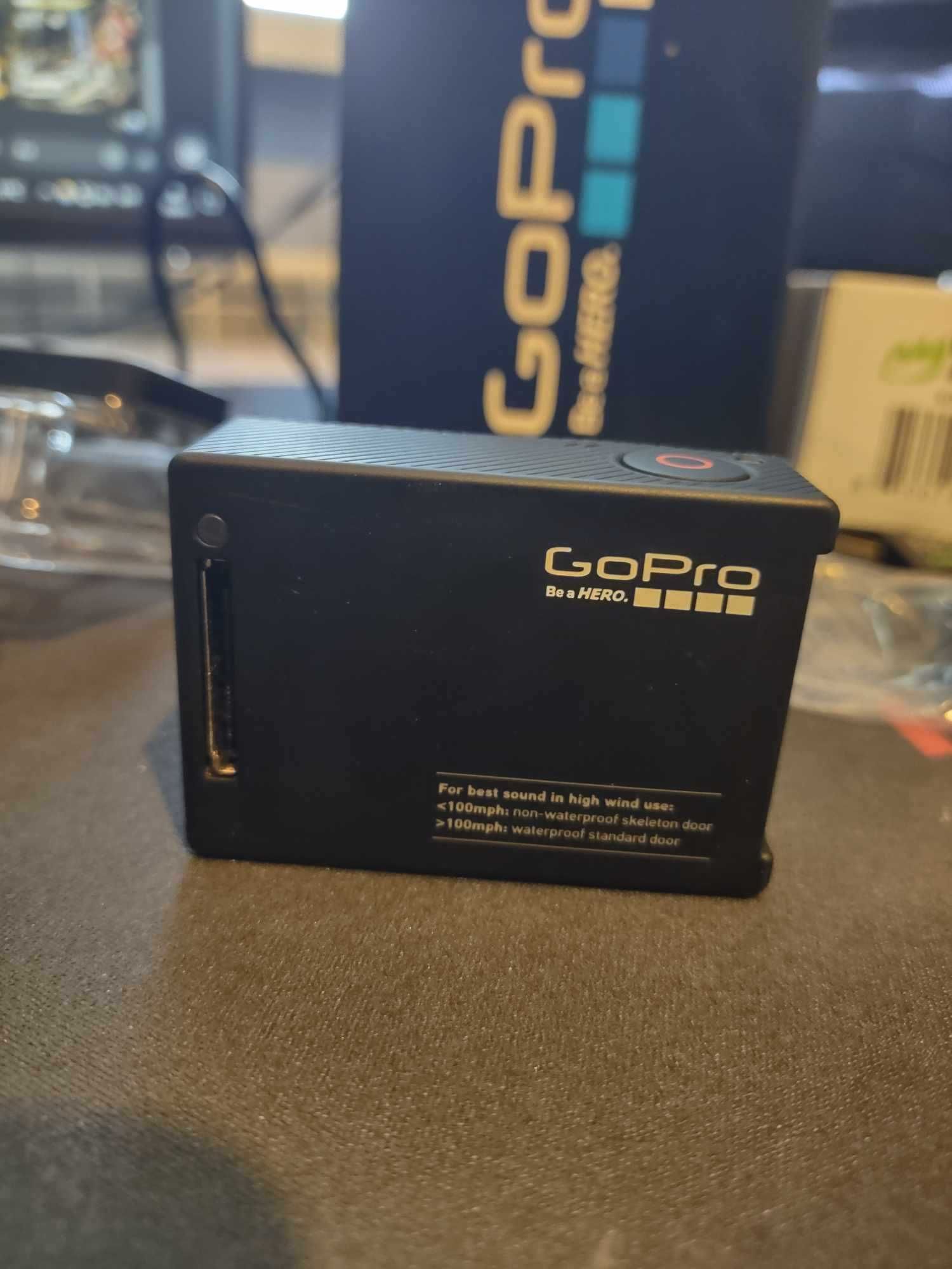 GoPro Hero 4 Black Edition + 2 батерии