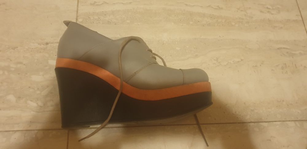 Обувки Benetton 38 номер