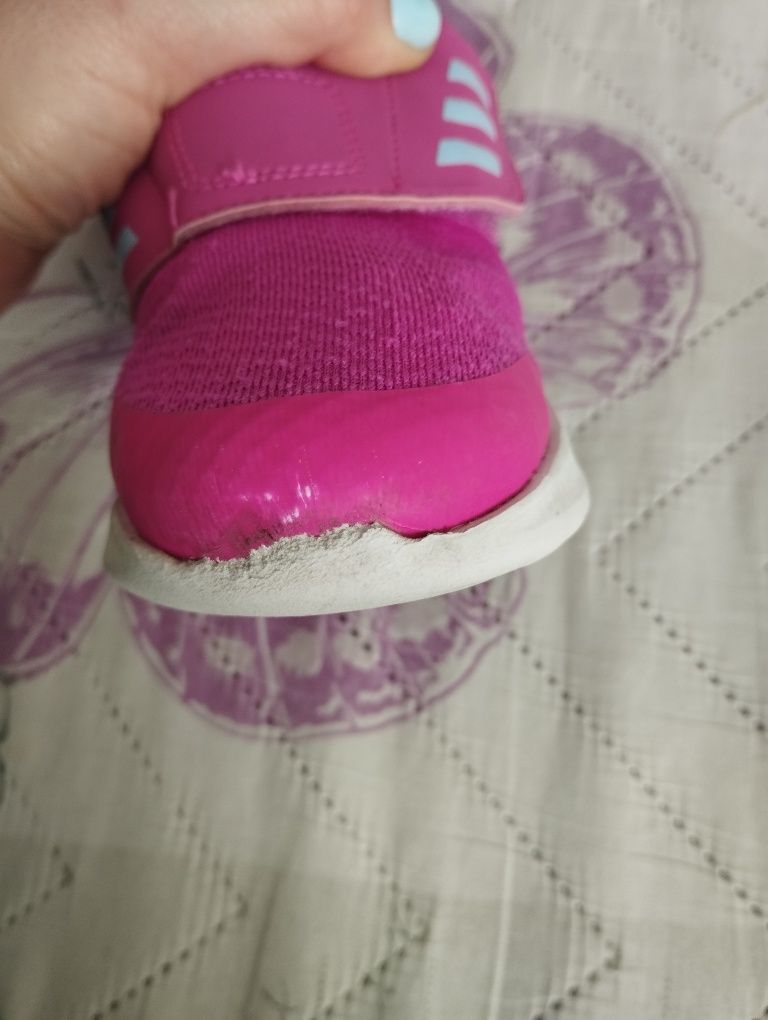 Маратонки Adidas 27 номер