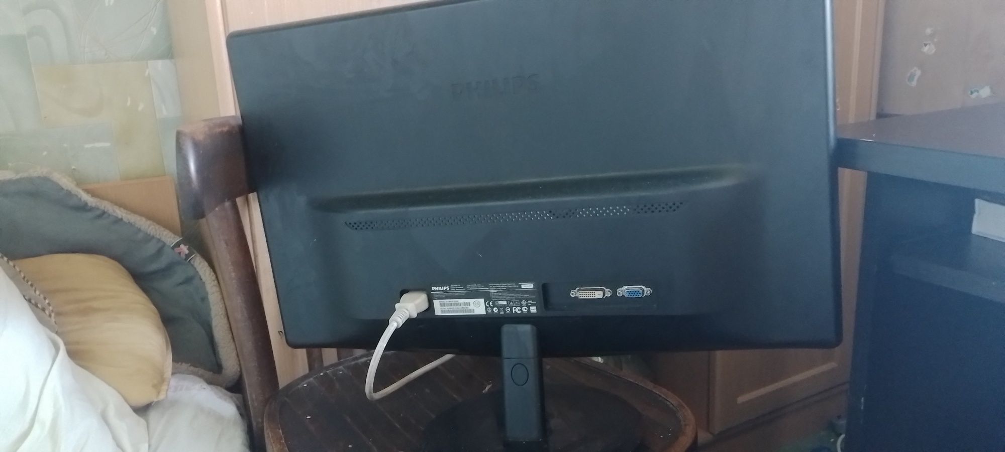 Монитор  philips