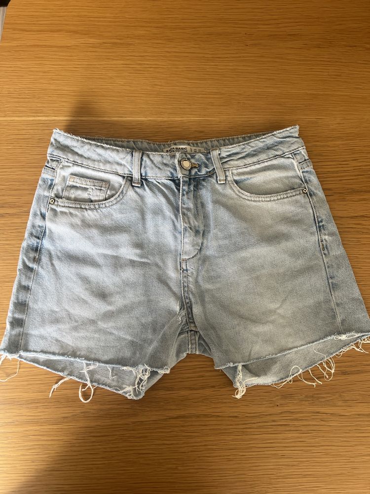 Short Zara marime 36 stare foarte buna  pantalon scurt