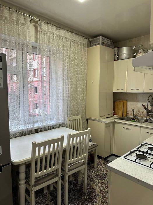 Kvartira sotiladi 80 000$ Kelishiladi Yangihayot,8-hudud