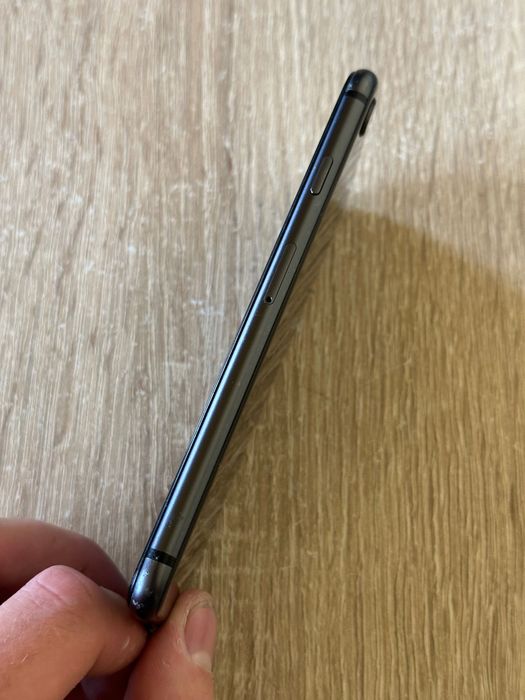 Iphone 8 64 GB BH 76%
