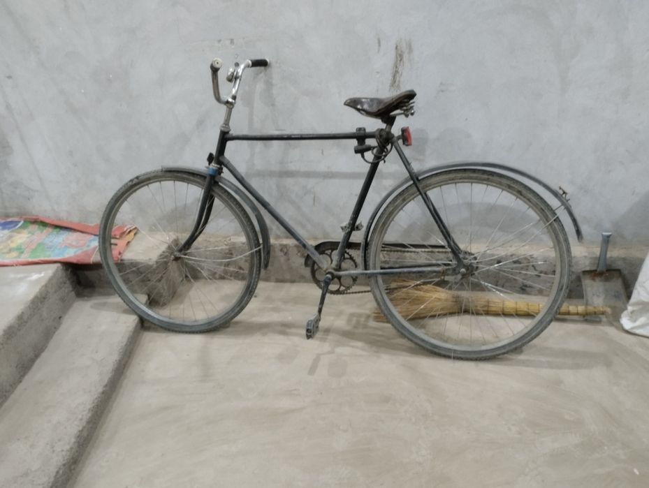 Ural velosiped sotiladi