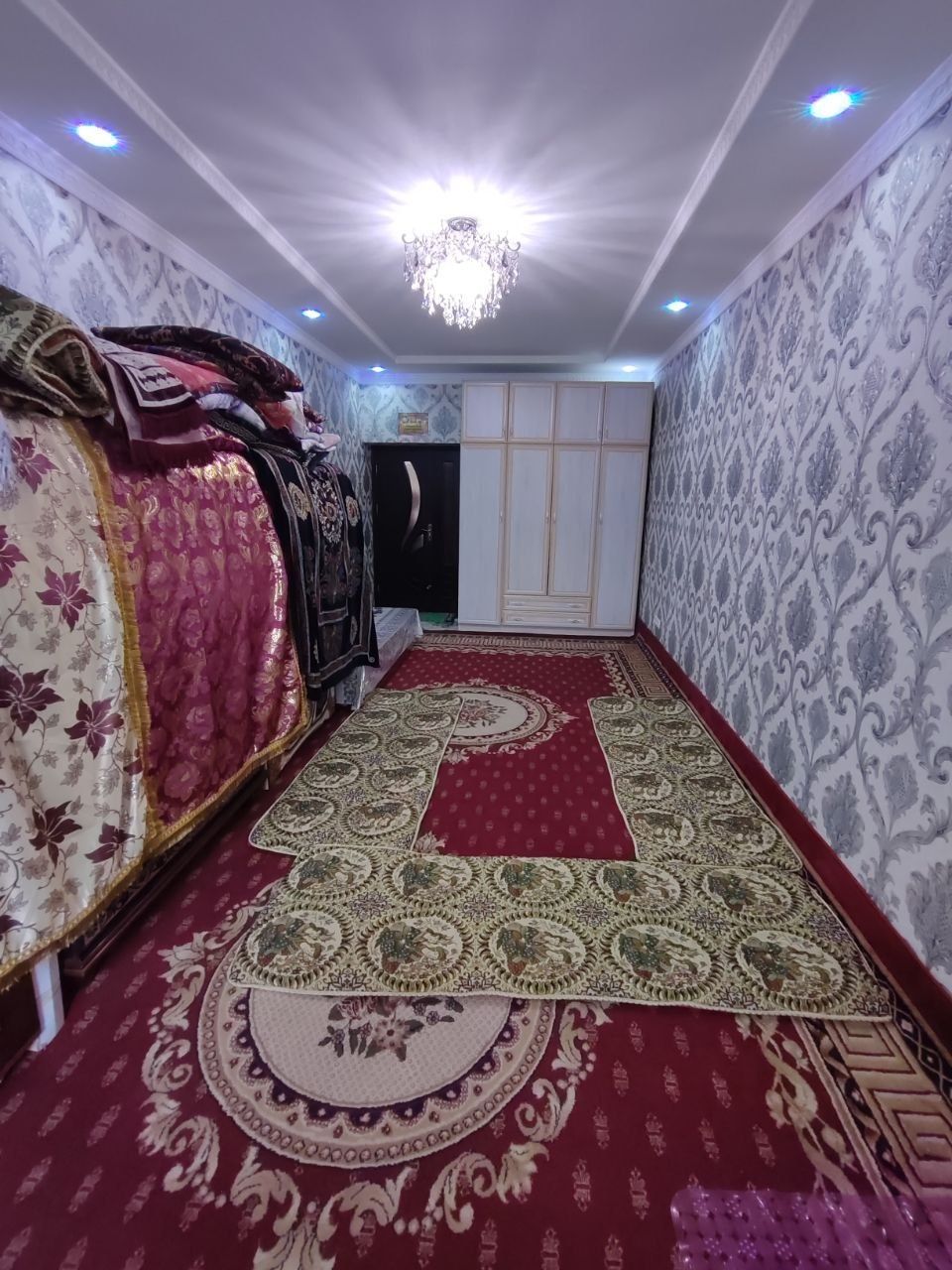 Срочно продается квартира Самарканде  вогзал  3/2/5  площадь 70 кв