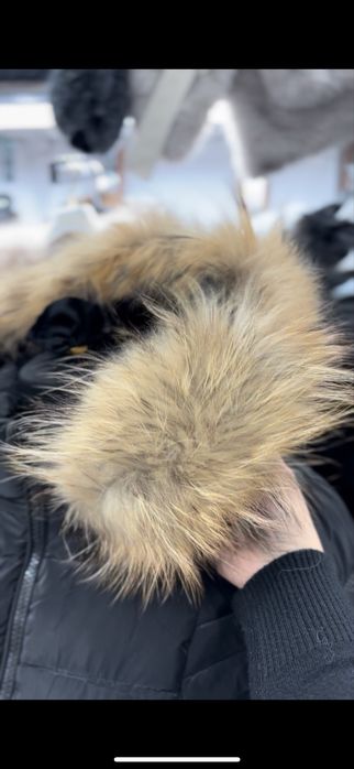 Geaca trei sferturi cu blana naturala detasabila