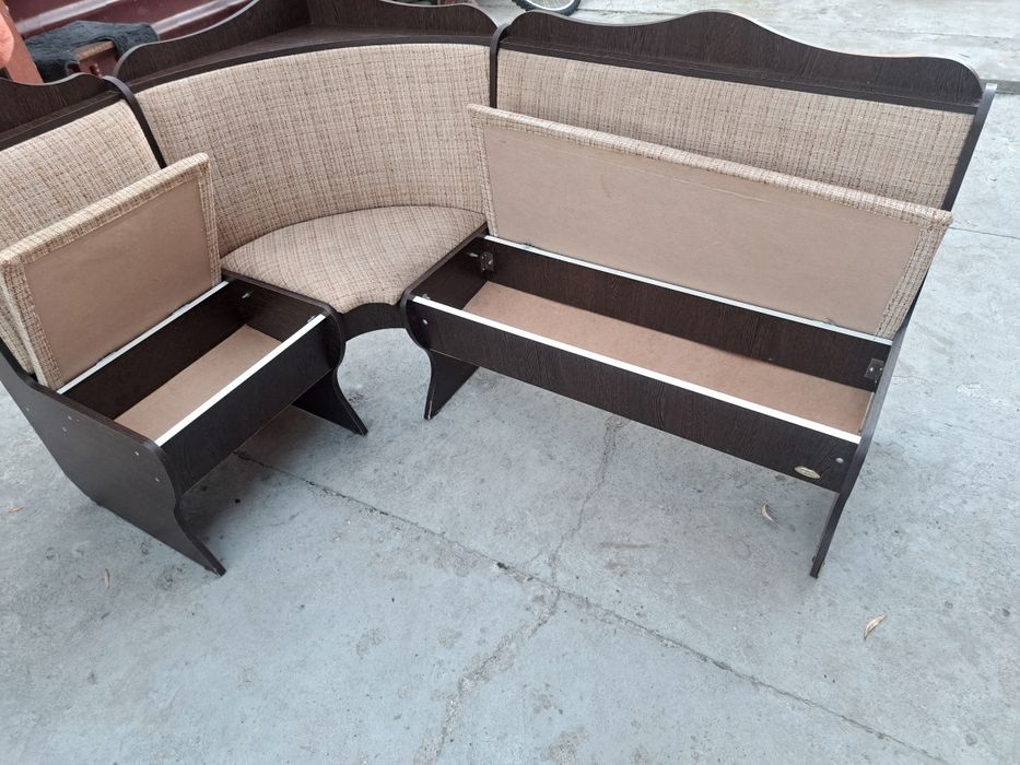 Vand coltar de bucătărie si masa in stare foarte bună