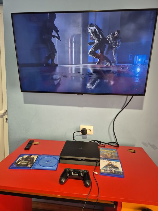 Playstation 4 slim
