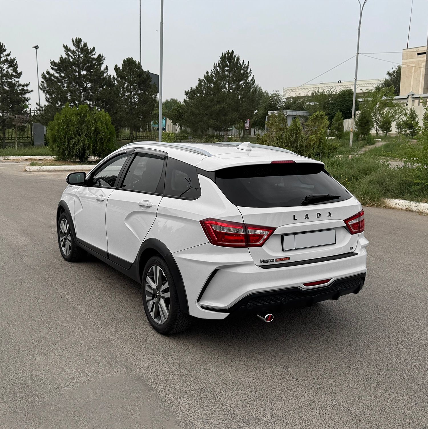 Обменяю Lada Vesta SW Cross по вашему предложению