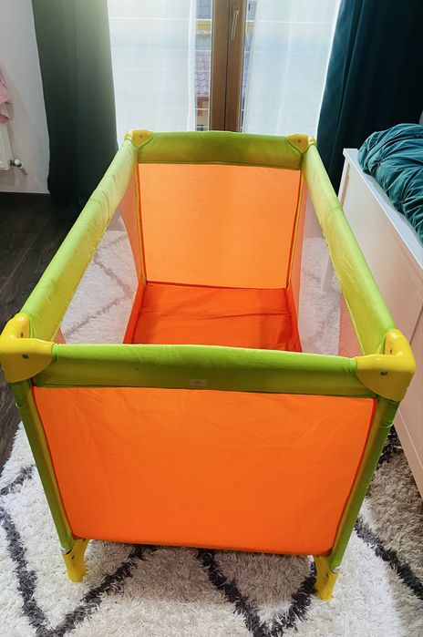 Patut pliabil pentru calatorii