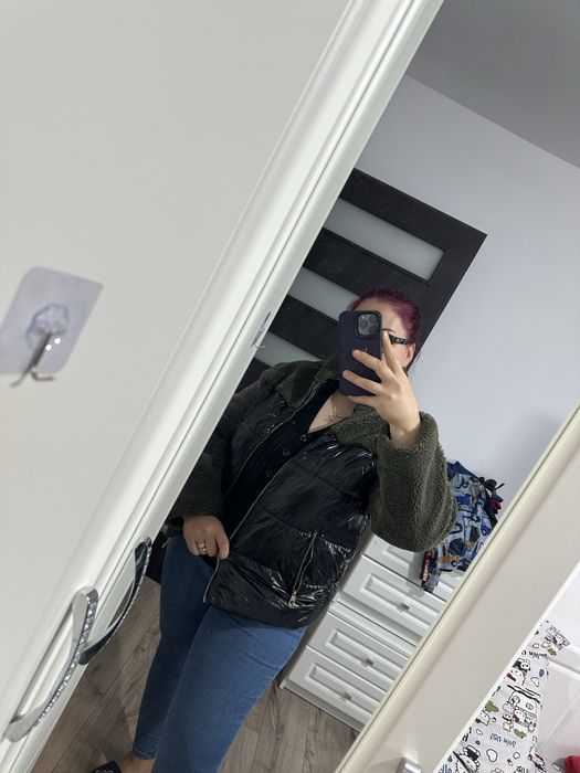 Blugi de dama in stare foarte buna