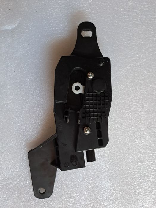 Actuator de blocare .