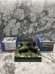 PlayStation 4 Slim - Camouflage Edition + 2 controllere + 17 jocuri