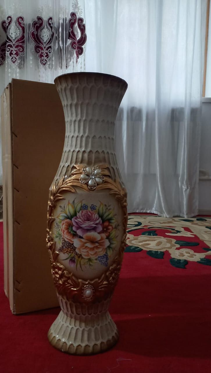 Ваза жаңа  срочно Түркістанда.