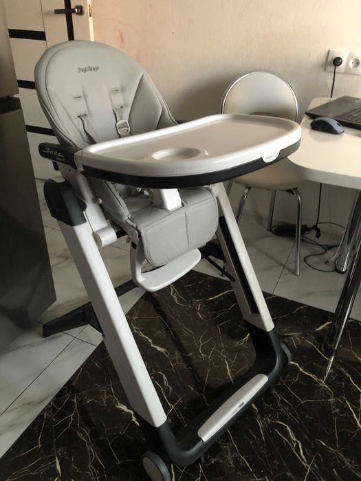 Детский стульчик для кормления Siesta follow me. Италия.