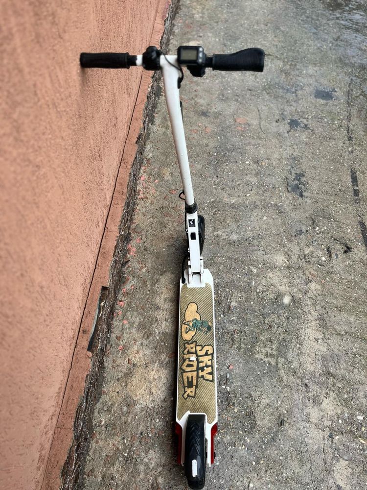Vand trotineta electrica!