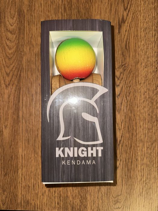 Kendama Knight ca nouă – model colorat