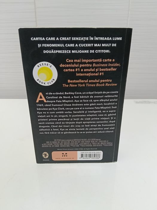 Vând cartea "Acolo unde cântă racii"