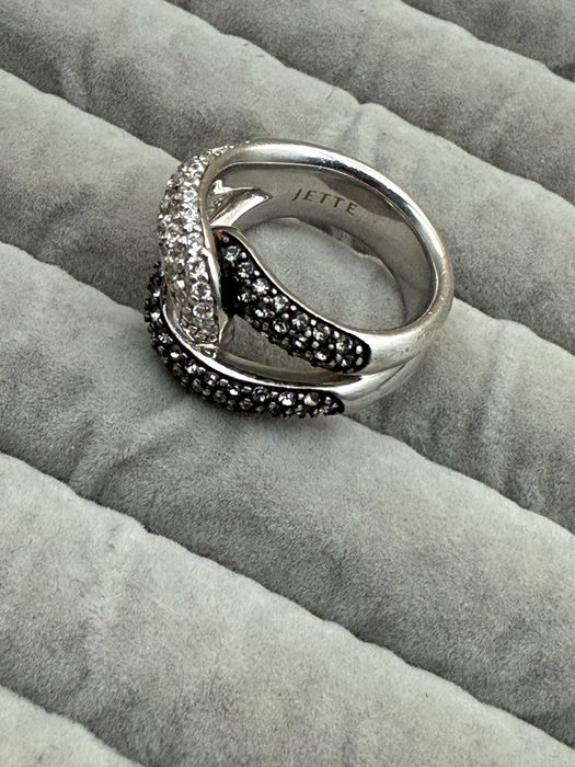 Inel din argint si pietre