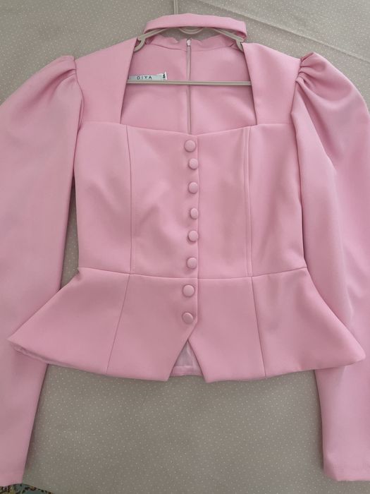 Нарядная кофта/пиджак розовый женский