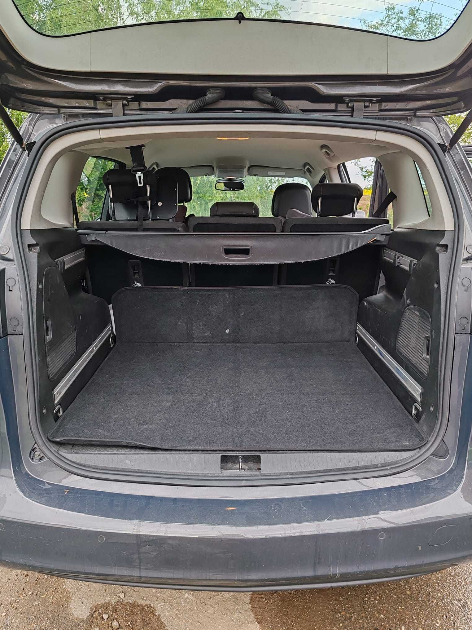 Vând Opel Zafira Tourer C masina de familie
