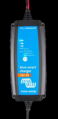 Blue Smart Charger IP65  12V/5A VICTRON ENERGY
