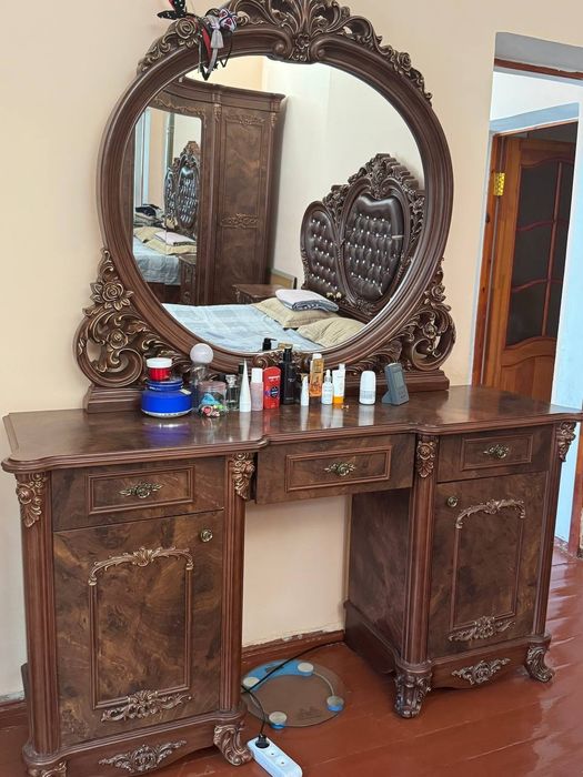 Продаётся спальный гарнитур в Чирчике